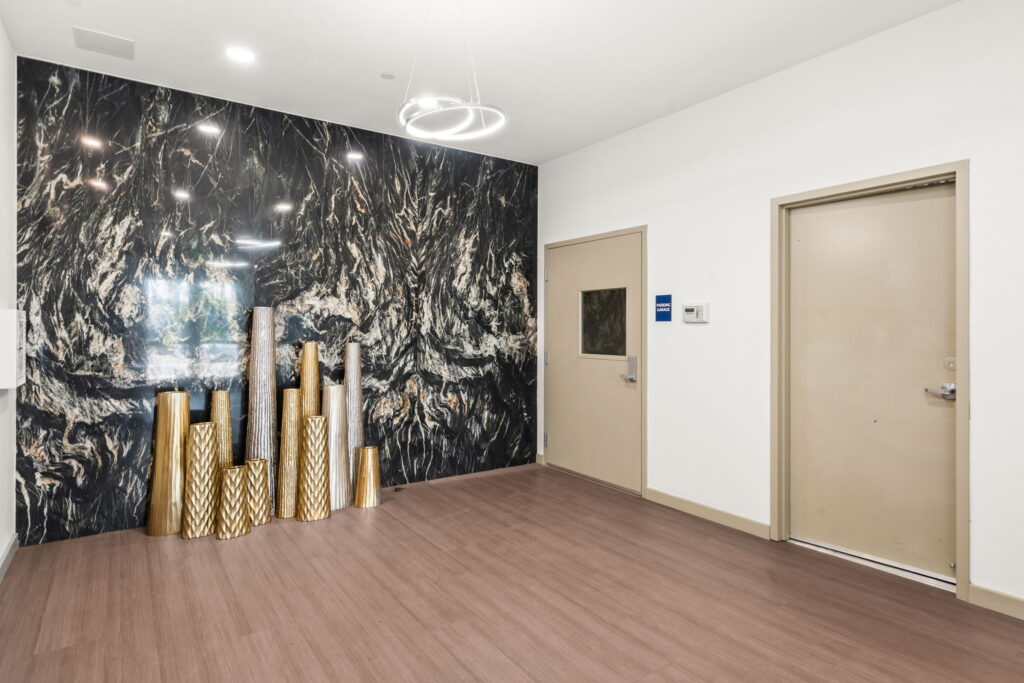 26-2724 El Cajon Blvd-99