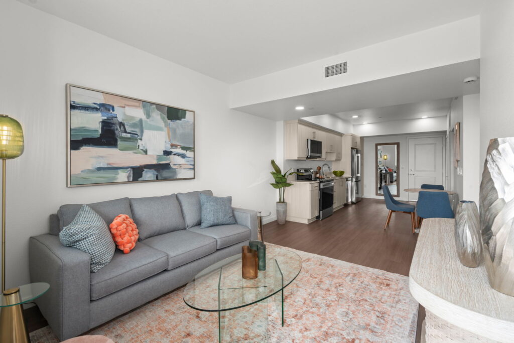 39-2724 El Cajon Blvd-86