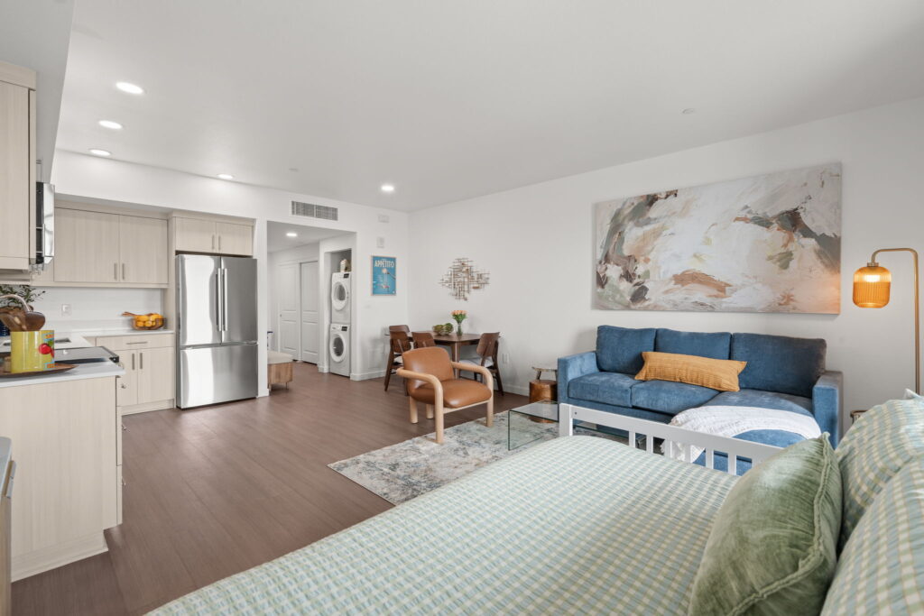 61-2724 El Cajon Blvd-64