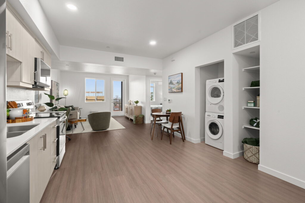 77-2724 El Cajon Blvd-48