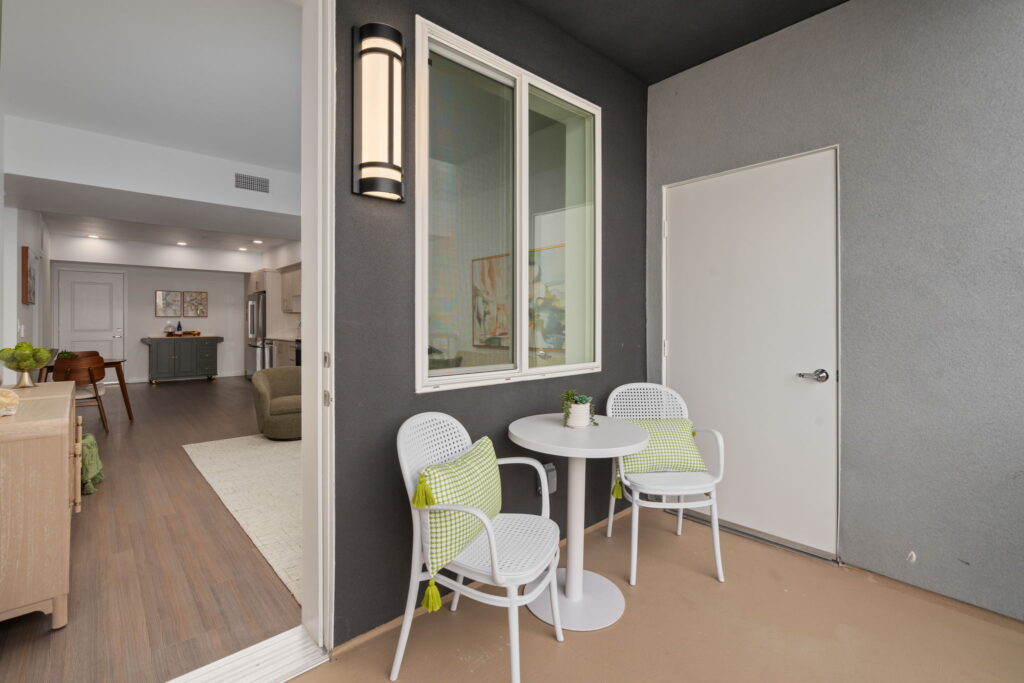 82-2724 El Cajon Blvd-43