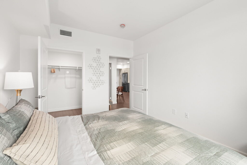 86-2724 El Cajon Blvd-38